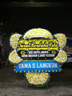 Papan Bunga Duka di Cigedug